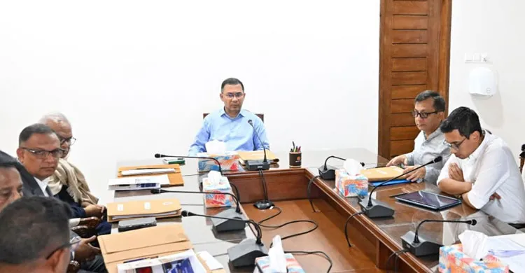 বিনিয়োগ বাড়াতে প্রকল্প অনুমোদন সহজ করার নির্দেশ প্রধানমন্ত্রীর