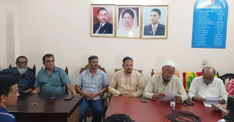 বগুড়ায় একতা পরিবহন সার্ভিস বন্ধ ও কাউন্টার ভাঙচুর নিয়ে সংবাদ সম্মেলন