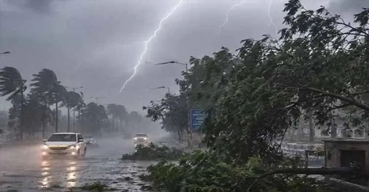 ভারতের উত্তর প্রদেশে ঝড়-বৃষ্টি ও বজ্রপাতে মৃত্যু বেড়ে ১১১