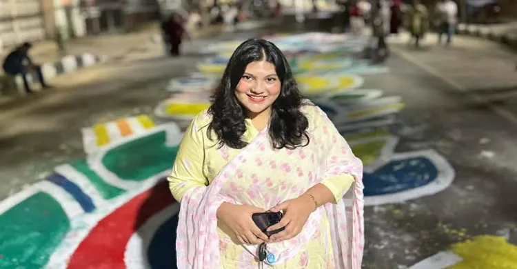 মারা গেছেন অভিনেত্রী ও কনটেন্ট ক্রিয়েটর কারিনা কায়সার