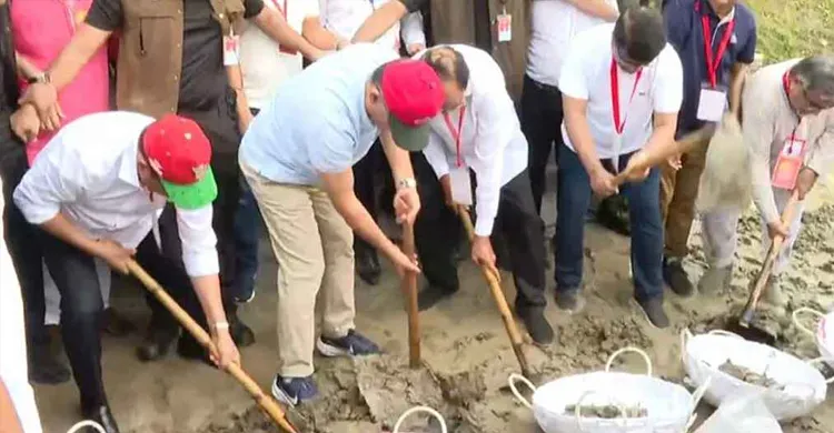 ত্রিশালে বাবার খনন করা খাল পুনঃখননের উদ্বোধন করলেন প্রধানমন্ত্রী