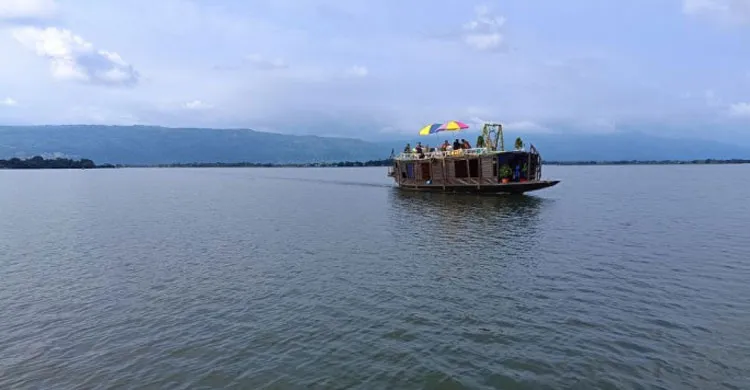 টাঙ্গুয়ার হাওরে বেড়াতে এসে শিশুর মর্মান্তিক মৃত্যু