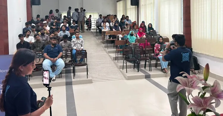 যবিপ্রবিতে ক্যাম্পাস অ্যাক্টিভেশন প্রোগ্রামের মাধ্যমে তরুণদের ক্ষমতায়নে কাজ করছে বিজমেকার
