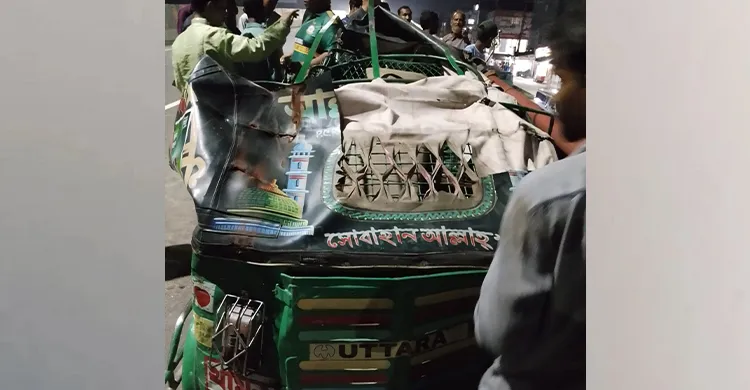 নারায়ণগঞ্জে প্রাইভেট কারের ধাক্কায় শিশুর মৃত্যু, আহত ৪