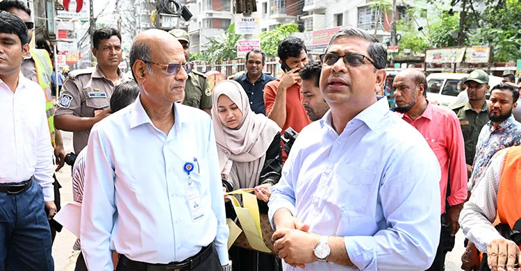 ডেঙ্গু প্রতিরোধে জিগাতলা ও কুতুবখালী খালে টাস্কফোর্সের বিশেষ অভিযান, দুই ভবন মালিককে জরিমানা