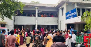 লক্ষ্মীপুরে দুই মেয়েসহ মাকে কুপিয়ে হত্যা, গণপিটুনিতে নিহত ঘাতক; আহত পুলিশের ৭ সদস্য