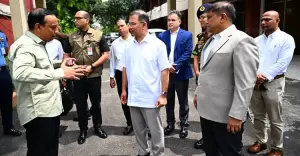 মহাকাশ গবেষণা প্রতিষ্ঠান ‘স্পারসো’ আকস্মিক পরিদর্শনে প্রধানমন্ত্রী