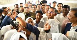 প্রধানমন্ত্রী তারেক রহমানের আয়োজনে সংসদ ভবনে শিক্ষার্থীদের মধ্যাহ্নভোজ
