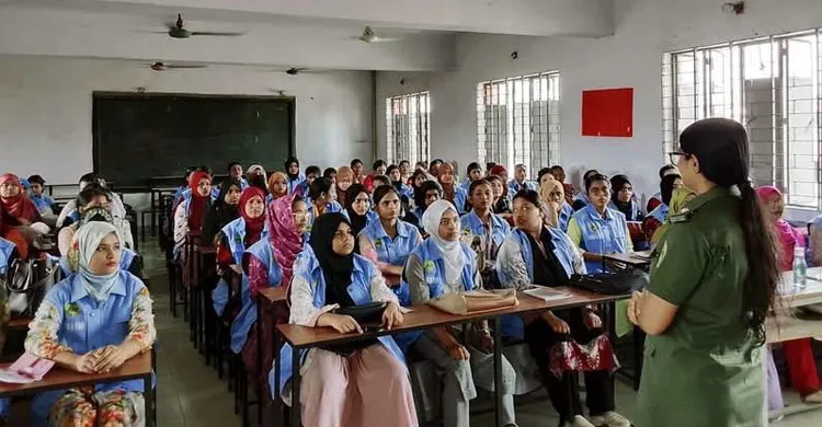 দক্ষ মানবসম্পদ গঠনে আনসারের টিডিপি অ্যাডভান্সড কোর্স চলমান, অংশ নিচ্ছেন ৮০০ প্রশিক্ষণার্থী