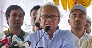জনগণের ভোটে নির্বাচিত সরকার, জোরজবরদস্তির নয়: রিজভী