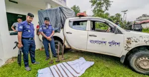 সিলেটে প্রবাসীর জায়গা দখলের চেষ্টা: জনতার ধাওয়ায় গাড়ি ও অস্ত্র ফেলে পালাল বহিরাগতরা