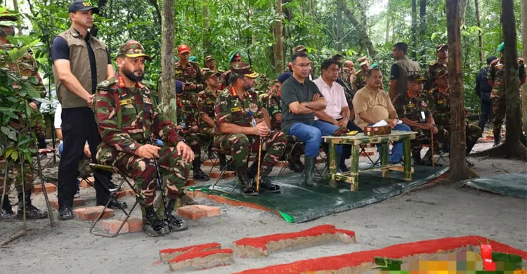বরিশালে সেনাবাহিনীর গ্রীষ্মকালীন প্রশিক্ষণ-২০২৬ পরিদর্শন করলেন প্রধানমন্ত্রী
