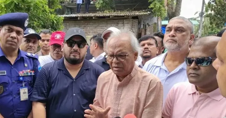 সাবেক রাষ্ট্রপতির বাড়ির রাস্তার জন্য হাওরের পরিবেশ ধ্বংস করা হয়েছে: রিজভী
