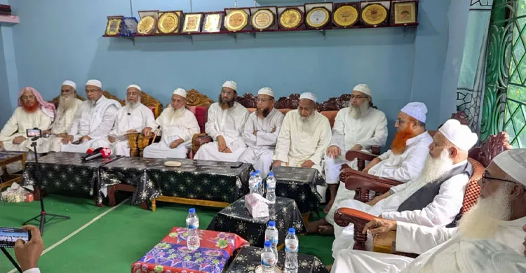 আল্লামা বাবুনগরীর নেতৃত্বে ৭ ইসলামী দলের ঐক্যবদ্ধ কর্মকাণ্ডের ঘোষণা