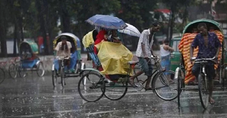 কমছে না ভ্যাপসা গরম, ঢাকাসহ বিভিন্ন এলাকায় ভারী বর্ষণের আভাস