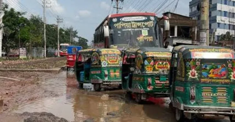কুমিল্লার ৩ সড়কে লাখো মানুষের ভোগান্তি, ৫ বছরেও নেই সংস্কার
