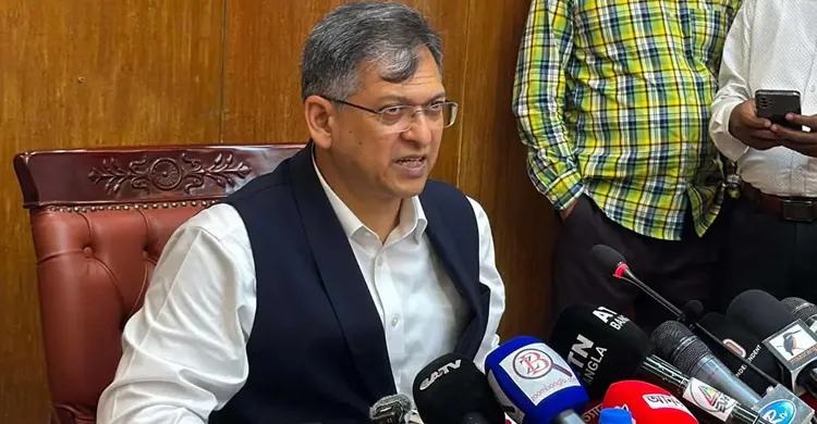 সাবেক রাষ্ট্রপতির বিরুদ্ধে মামলা করা যায় না: স্বরাষ্ট্রমন্ত্রী