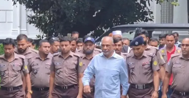 শাপলা চত্বরের মানবতাবিরোধী অপরাধের মামলায় লতিফ সিদ্দিকী কারাগারে