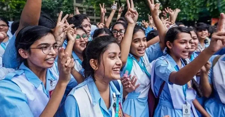 এসএসসির ফলাফল প্রকাশ, পাসের হার ৬২.২৫ শতাংশ