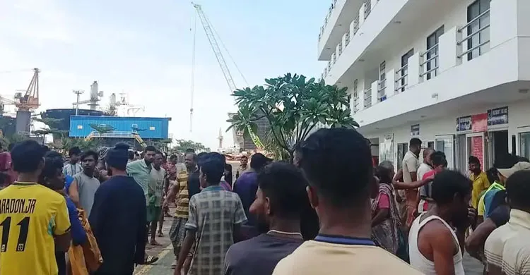 সীতাকুণ্ডে শিপইয়ার্ডে বিষাক্ত গ্যাসে মৃতের সংখ্যা বেড়ে ৮