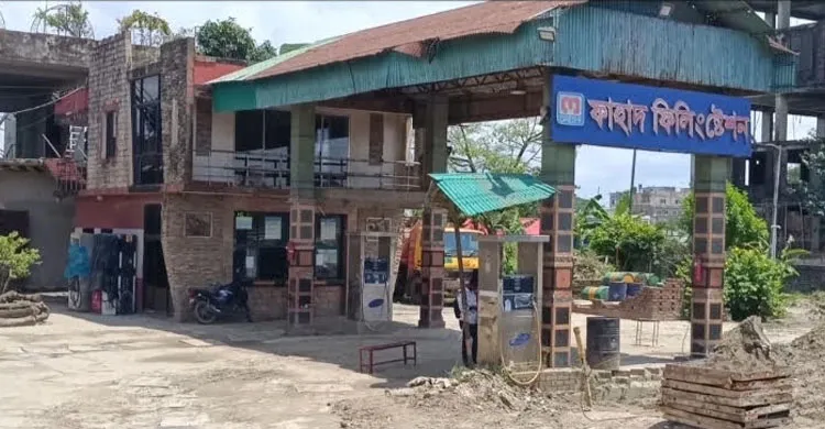 গ্যাস সংকটে ব্রাহ্মণবাড়িয়ার সব ফিলিং স্টেশন বন্ধ, ভোগান্তিতে চালকরা