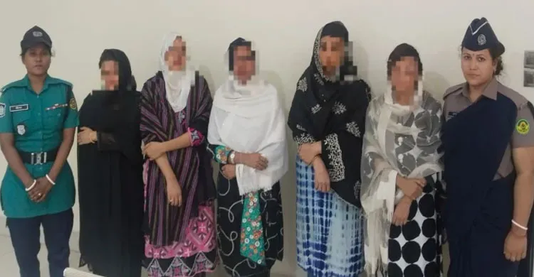 বঙ্গবন্ধুর মৃত্যুবার্ষিকীর আয়োজন থেকে ১৫ আইনজীবী গ্রেপ্তার, ৫ নারী জামিনে মুক্ত