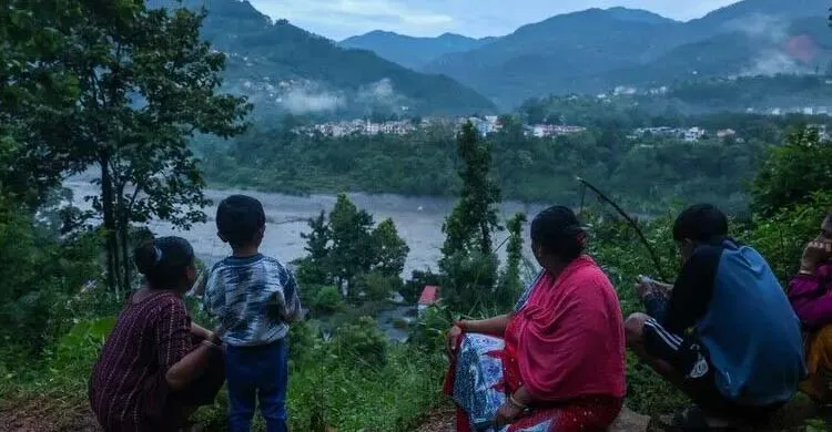 নেপালে বন্যা ও ভূমিধসে মৃত বেড়ে ৭৫০, নিখোঁজ ৩ হাজারের বেশি