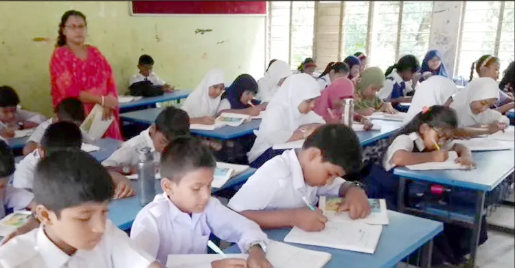 ফুলবাড়ীতে ১০৯ সরকারি বিদ্যালয়ের মধ্যে ৭২টিতেই নেই প্রধান শিক্ষক