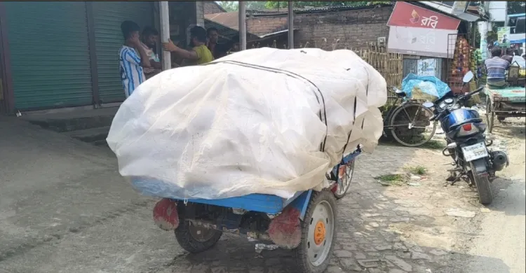 ঝিনাইদহের শৈলকুপায় পাচারের সময় এক হাজার কেজি সার জব্দ