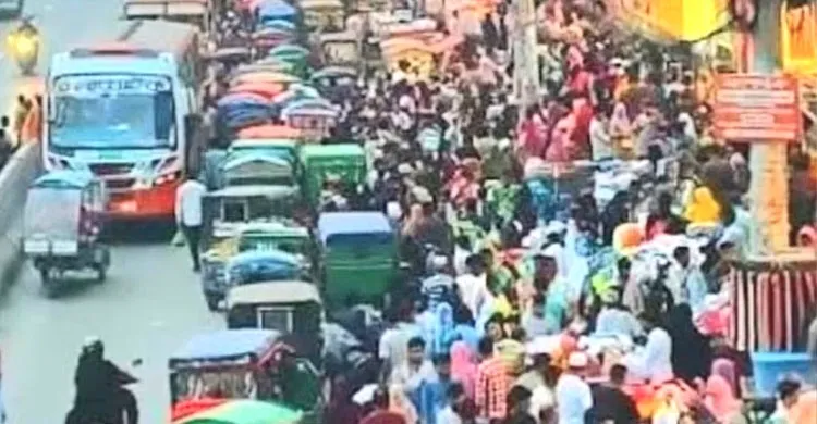 নিষেধাজ্ঞার পর আরিচা মহাসড়কে নিন্ত্রণহীনভাবে অটোরিকশা চলাচল