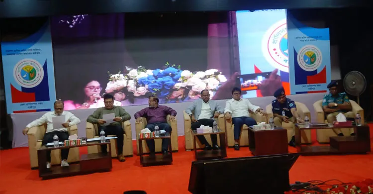 ফিডে কোনো ছাড় নয়, খামারিদের কৃষক কার্ড ও সহজ ঋণ: গাজীপুরে প্রাণিসম্পদ প্রতিমন্ত্রী