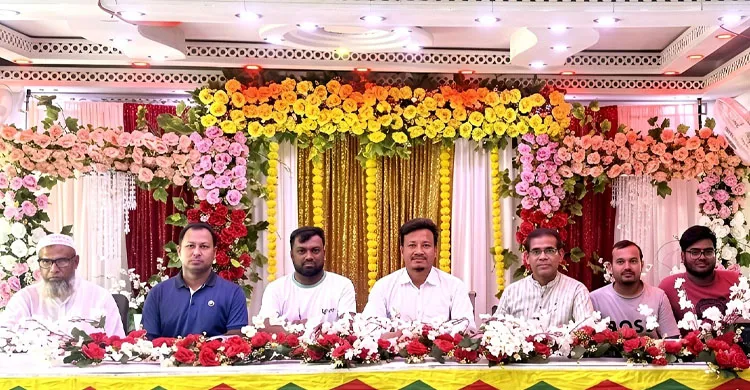 সামাজিক অপরাধ প্রতিরোধে সিসি ক্যামেরা স্থাপন ও এতিম শিশুদের মাঝে শিক্ষা উপকরণ বিতরণ