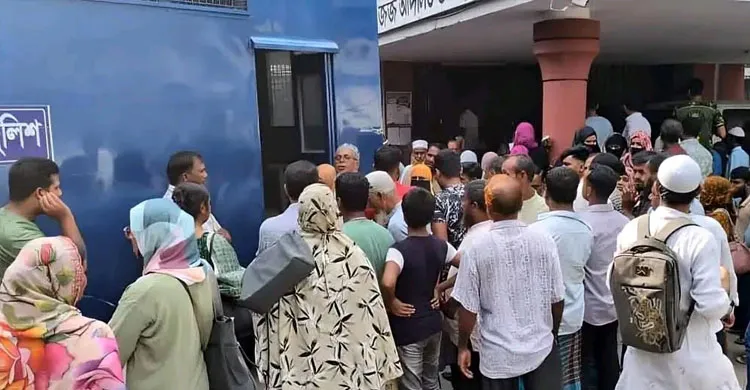 ১৪ কোটি টাকার সার কালোবাজারি: ১০ ডিলারসহ ১৫ জন কারাগারে