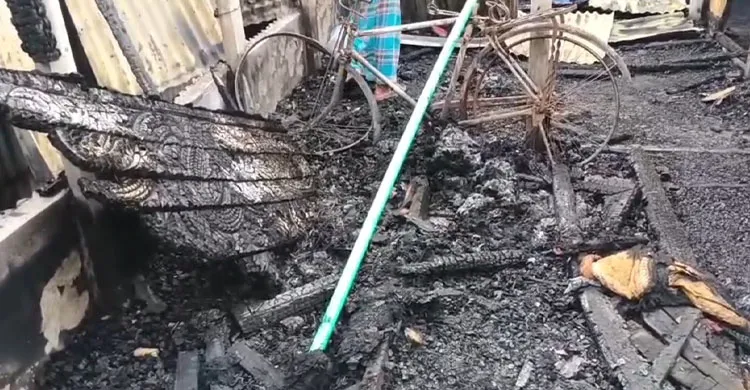 গাজীপুরে আগুনে পুড়লো ২৩টি কক্ষ ৫ দোকান