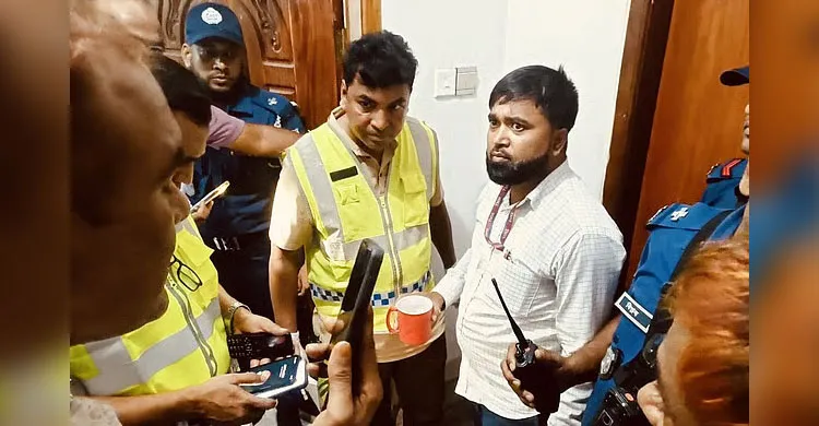 পৈশাচিক বর্বরতা: স্ত্রীসহ পুলিশ কনস্টেবল গ্রেপ্তার