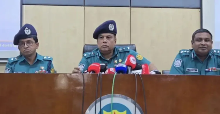 ককটেল বিস্ফোরণ নিয়ে নাসীরুদ্দীন পাটওয়ারীকে জিজ্ঞাসাবাদ করা উচিত: ডিএমপি