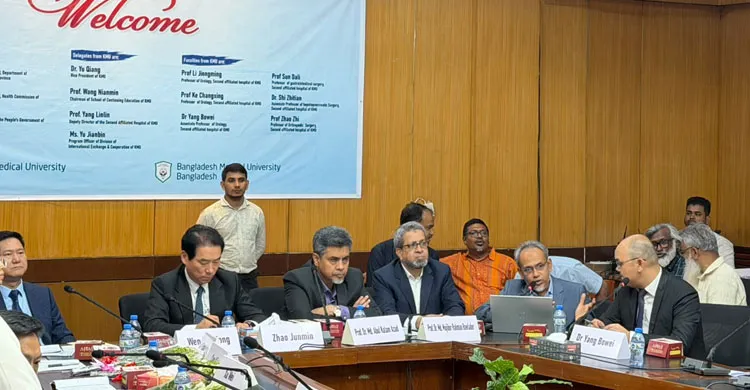 শিক্ষা, গবেষণা ও চিকিৎসাসেবার সমন্বিত কেন্দ্র বাংলাদেশ মেডিকেল বিশ্ববিদ্যালয়: ডা. রফিক