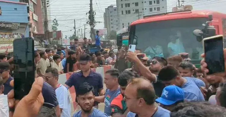 ফেনী পৌঁছেছেন প্রধানমন্ত্রী