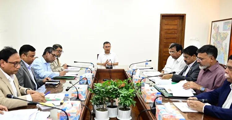 জনসচেতনতা বাড়াতে পাড়া-মহল্লায় মাইকিং করার নির্দেশ প্রধানমন্ত্রীর