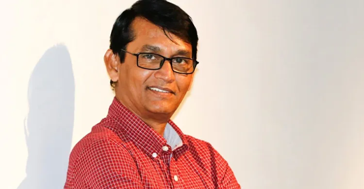 বইয়ের পাতায় উঠে আসছে আজিজুল হাকিমের অভিনয়জীবন