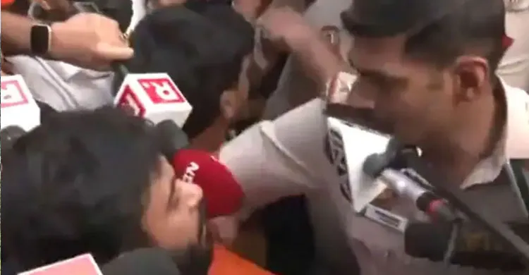 দিল্লিতে কর্মসূচির আগেই আটক অভিজিৎ দীপকে ও বামপন্থী নেত্রী নেহা বোরাকে