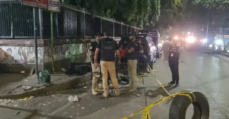গুলিস্তানে বোমা ভেবে আতঙ্ক, তল্লাশিতে মিলল পচা ফল ও কাপড়