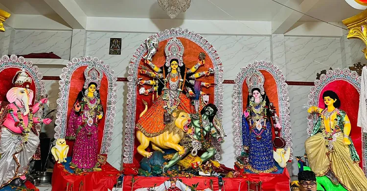 আজ মহানবমী, আগামীকাল প্রতিমা বিসর্জনে শেষ হবে দুর্গোৎসব