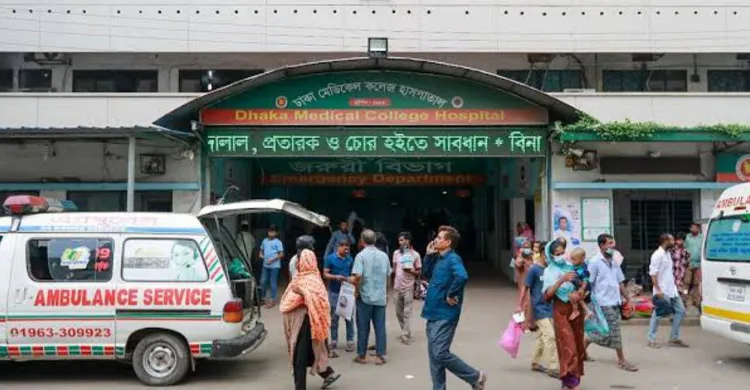 সাত দিনের জন্য স্থগিত ঢাকা মেডিকেলের অ্যাম্বুলেন্স ধর্মঘট